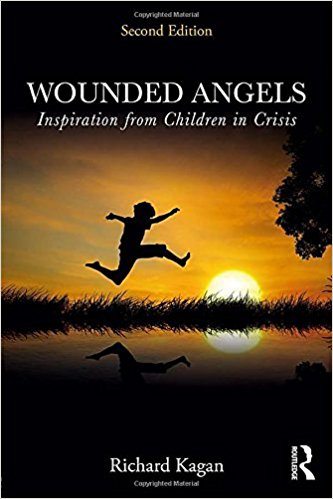 Wounded angels : inspiration from children in crisis / Richard Kagan.